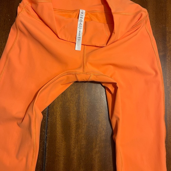 FLORESCENT ORANGE LULULEMON LEGGINGS SIZE 10! - Picture 3 of 8
